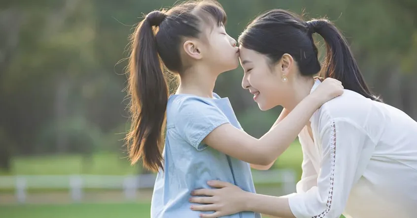 Thể hiện yêu thương qua hành động hàng ngày