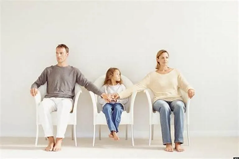 Hiểu rõ cảm xúc của bản thân và con cái khi ly hôn