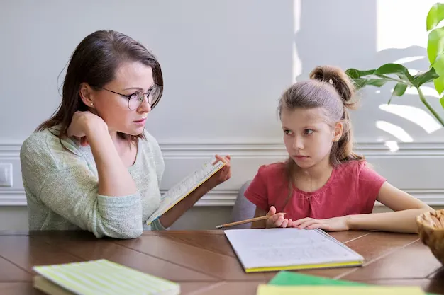 Cha mẹ nên làm gì khi con bị điểm kém?